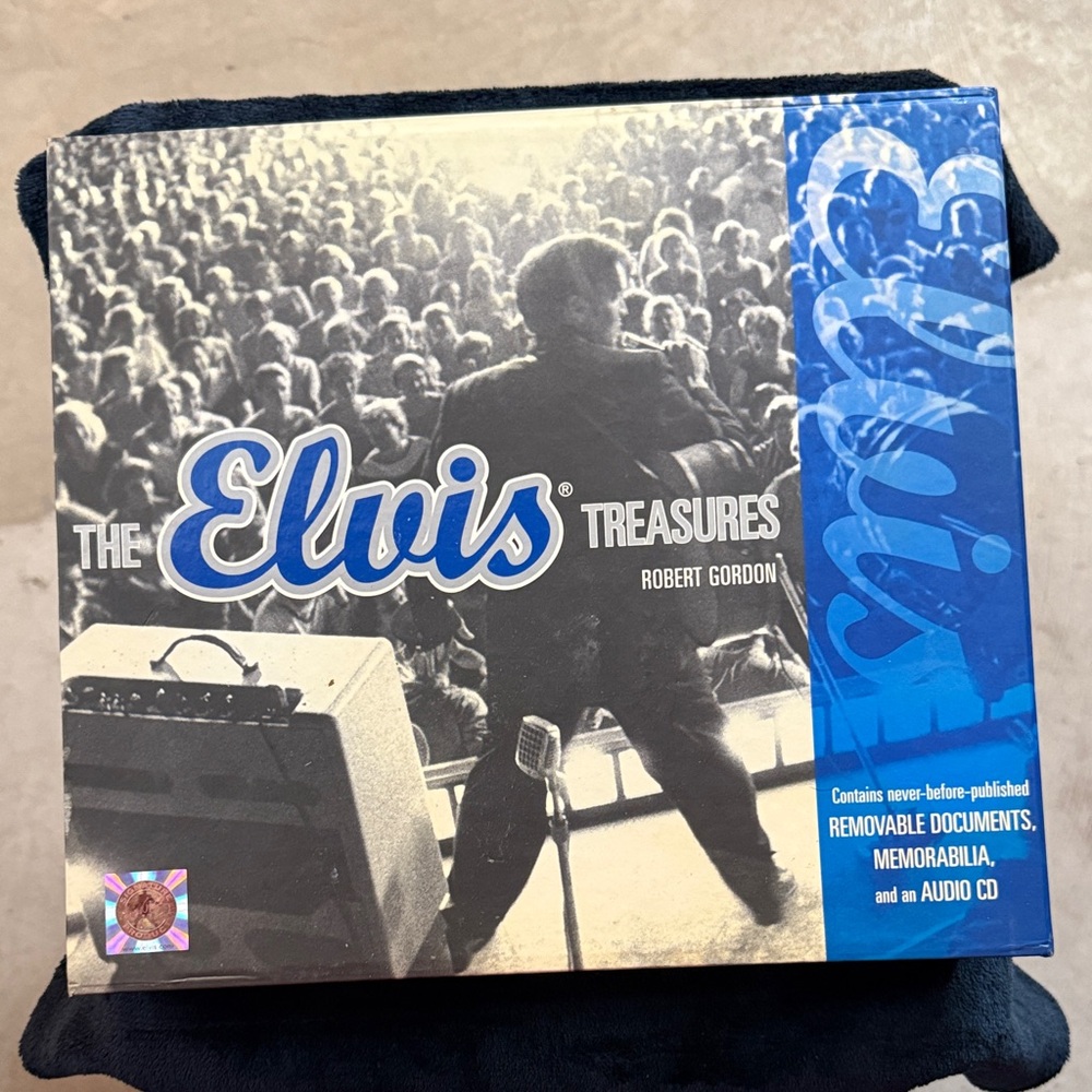 The Elvis Treasures by Robert Gordon - Blue and Black Collectible Set